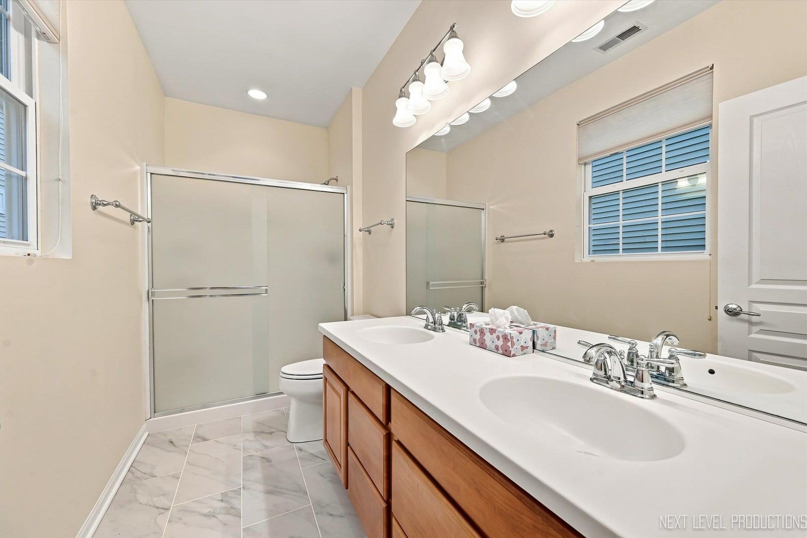 2853 Cascade Falls Circle, Elgin, IL 60124 2853 Cascade Falls Circle, Elgin, IL 60124