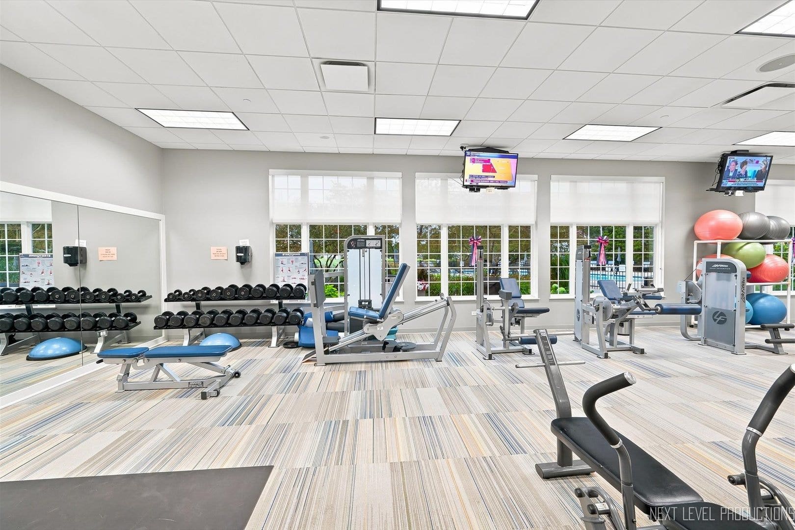 2853 Cascade Falls Circle, Elgin, IL 60124 2853 Cascade Falls Circle, Elgin, IL 60124