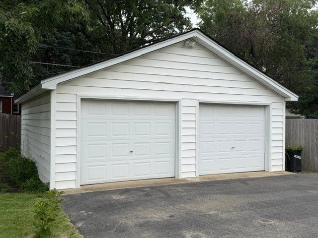 1209 Richmond Street, Joliet, IL 60435