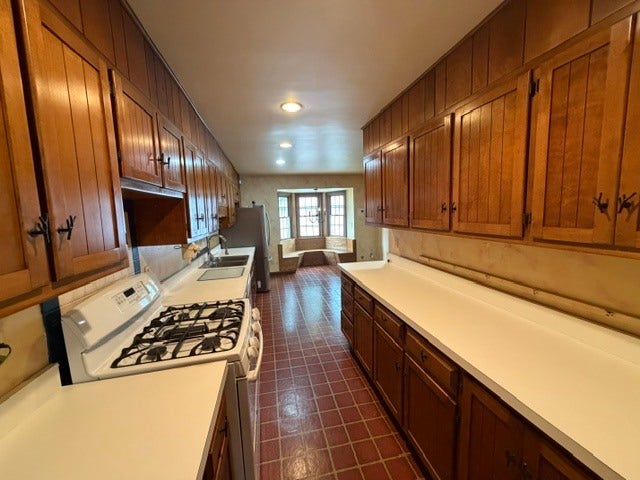 1209 Richmond Street, Joliet, IL 60435