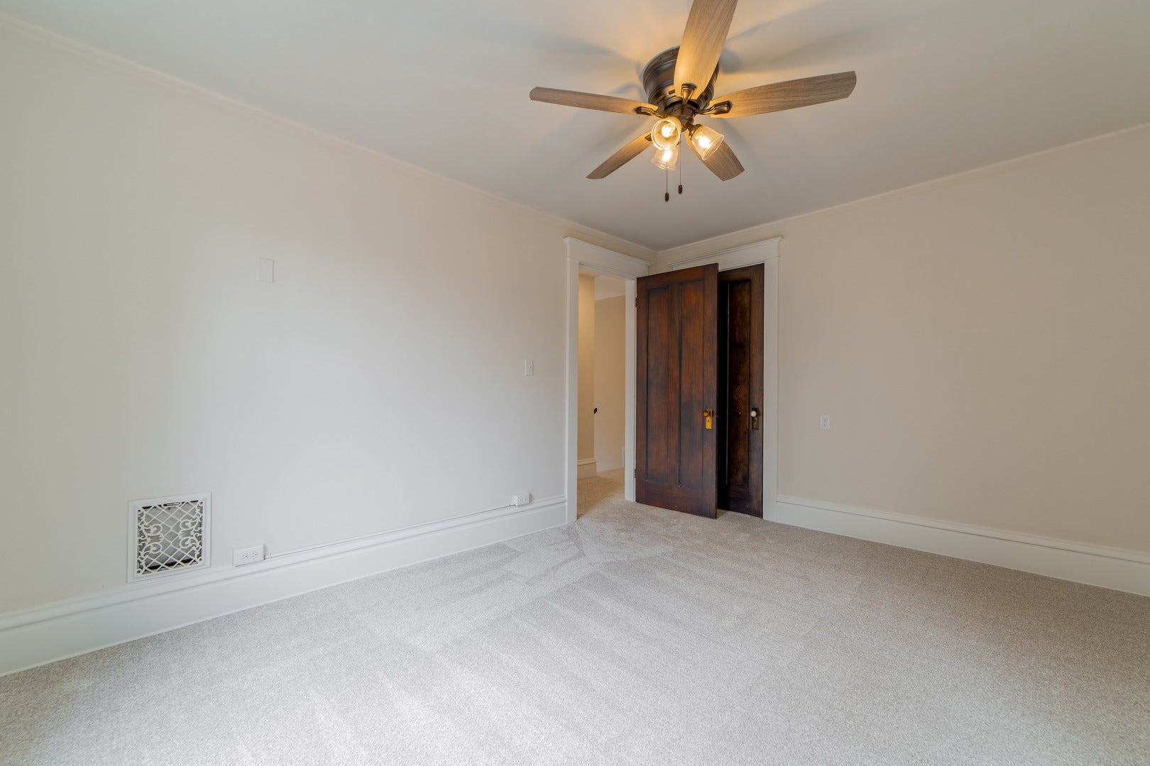 719 5th Street, Aurora, IL 60505 719 5th Street, Aurora, IL 60505