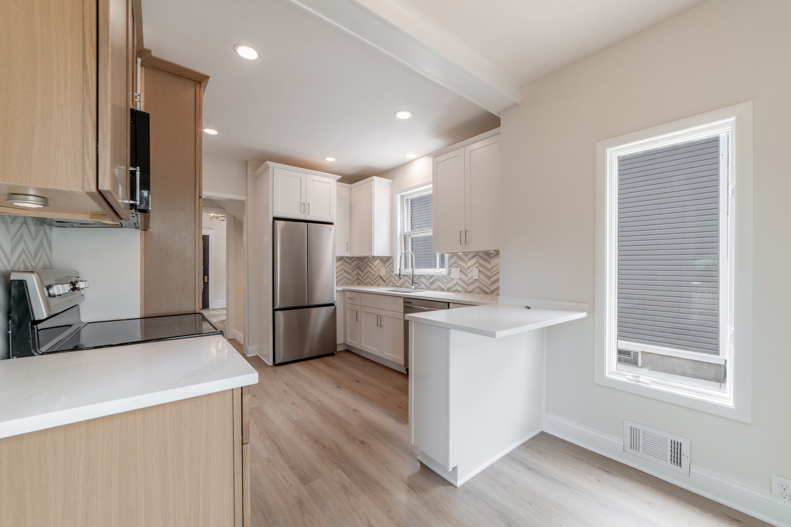719 5th Street, Aurora, IL 60505 719 5th Street, Aurora, IL 60505