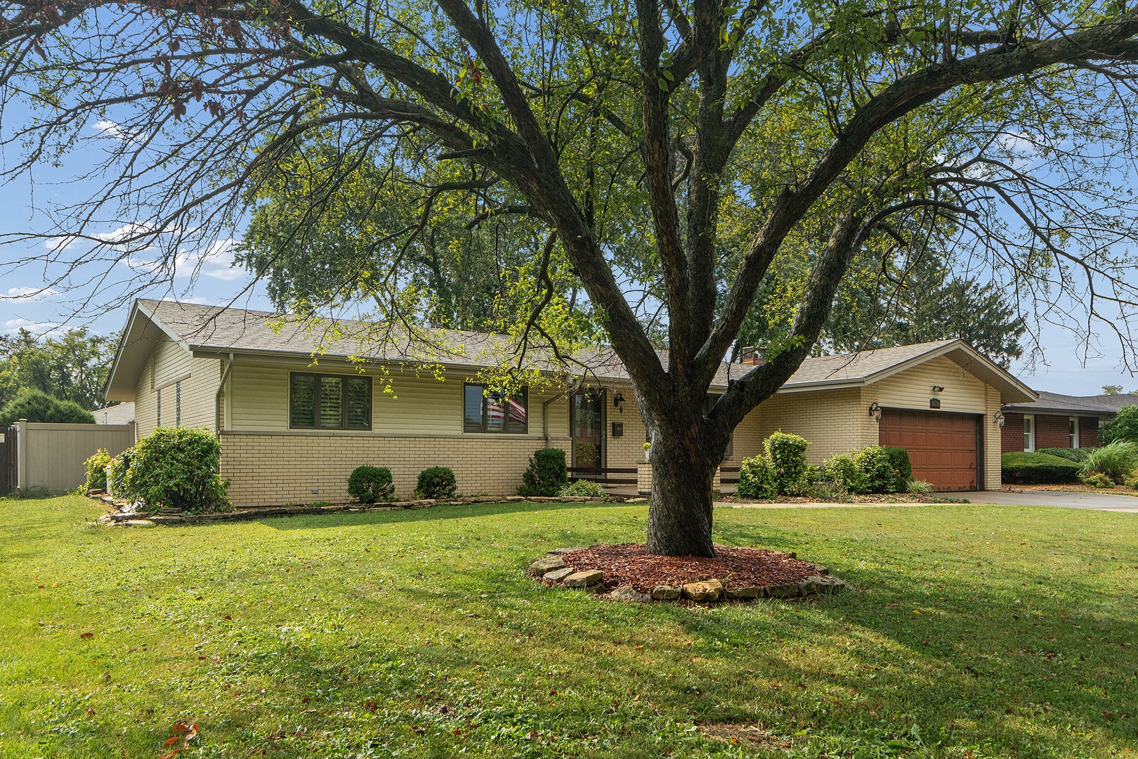 705 Tana Lane, Joliet, IL 60435 705 Tana Lane, Joliet, IL 60435