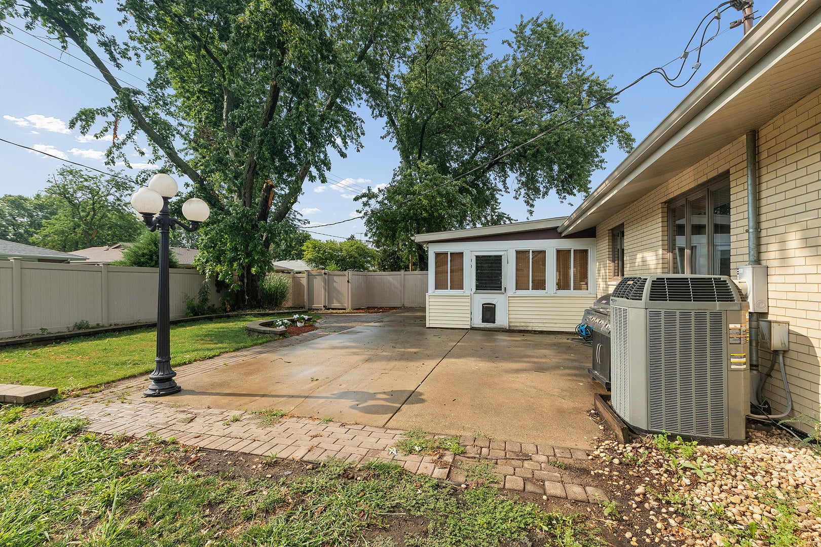 705 Tana Lane, Joliet, IL 60435 705 Tana Lane, Joliet, IL 60435