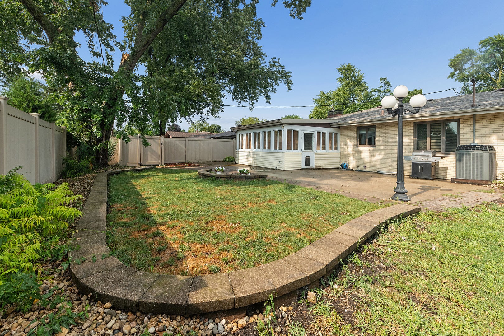 705 Tana Lane, Joliet, IL 60435 705 Tana Lane, Joliet, IL 60435