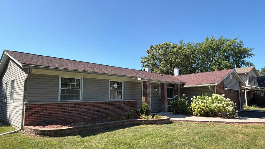 Property photo for 427 Justine Avenue, Bolingbrook, IL
