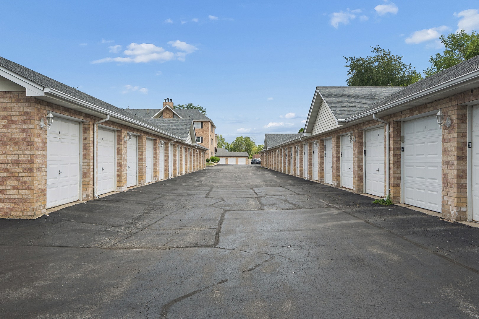 7787 Bristol Park Drive, #3SW, Tinley Park, IL 60477