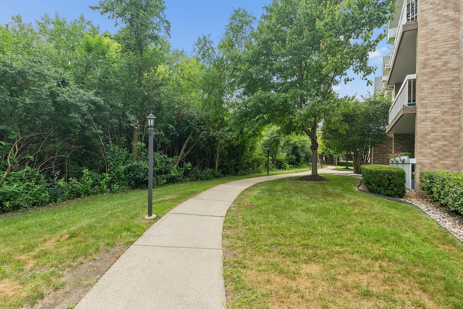 7787 Bristol Park Drive, #3SW, Tinley Park, IL 60477