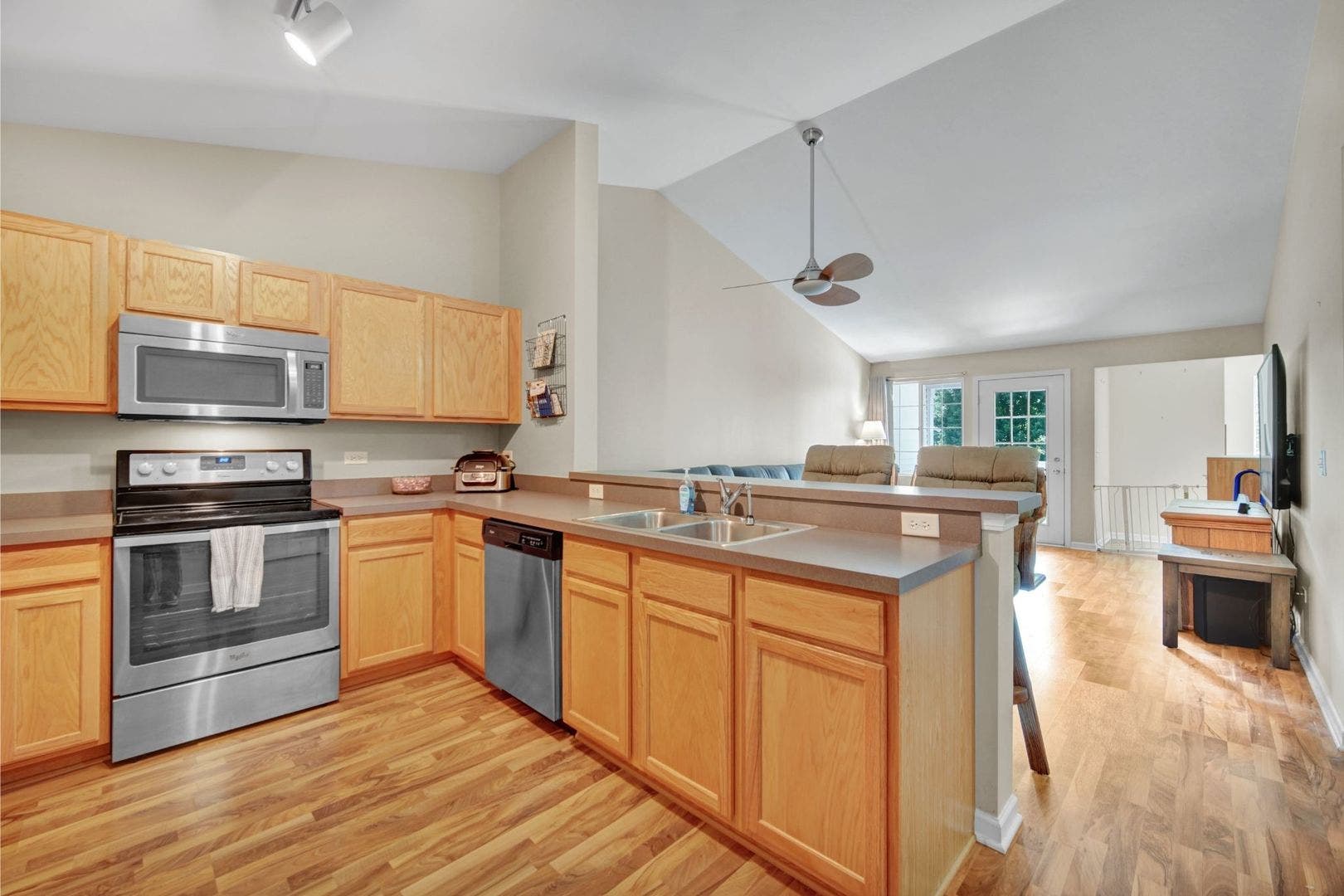 1484 McCLURE Road, #1484, Aurora, IL 60505