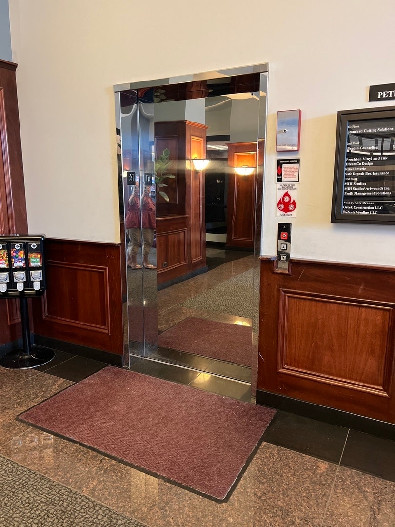 25 S Grove Avenue, #302, Elgin, IL 60120 25 S Grove Avenue, #302, Elgin, IL 60120