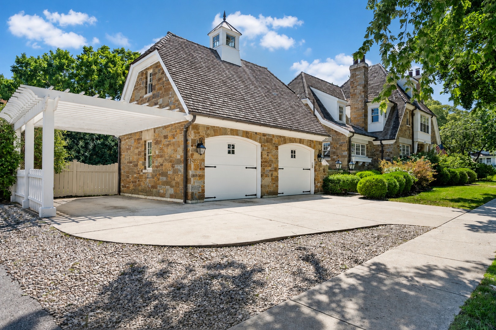 401 S LINCOLN Street, Hinsdale, IL 60521