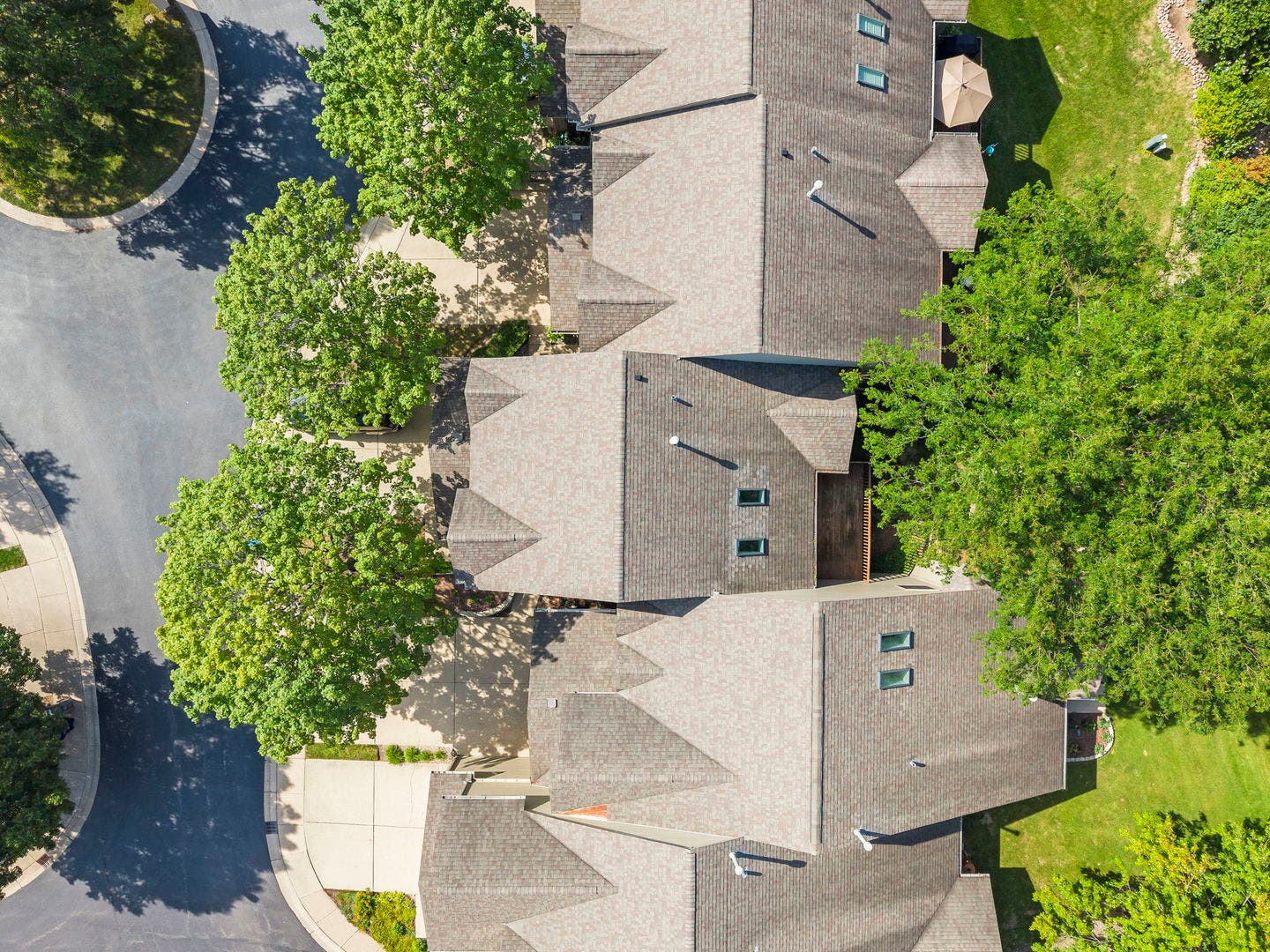 2034 JEFFREY Court, #2034, Elgin, IL 60123 2034 JEFFREY Court, #2034, Elgin, IL 60123
