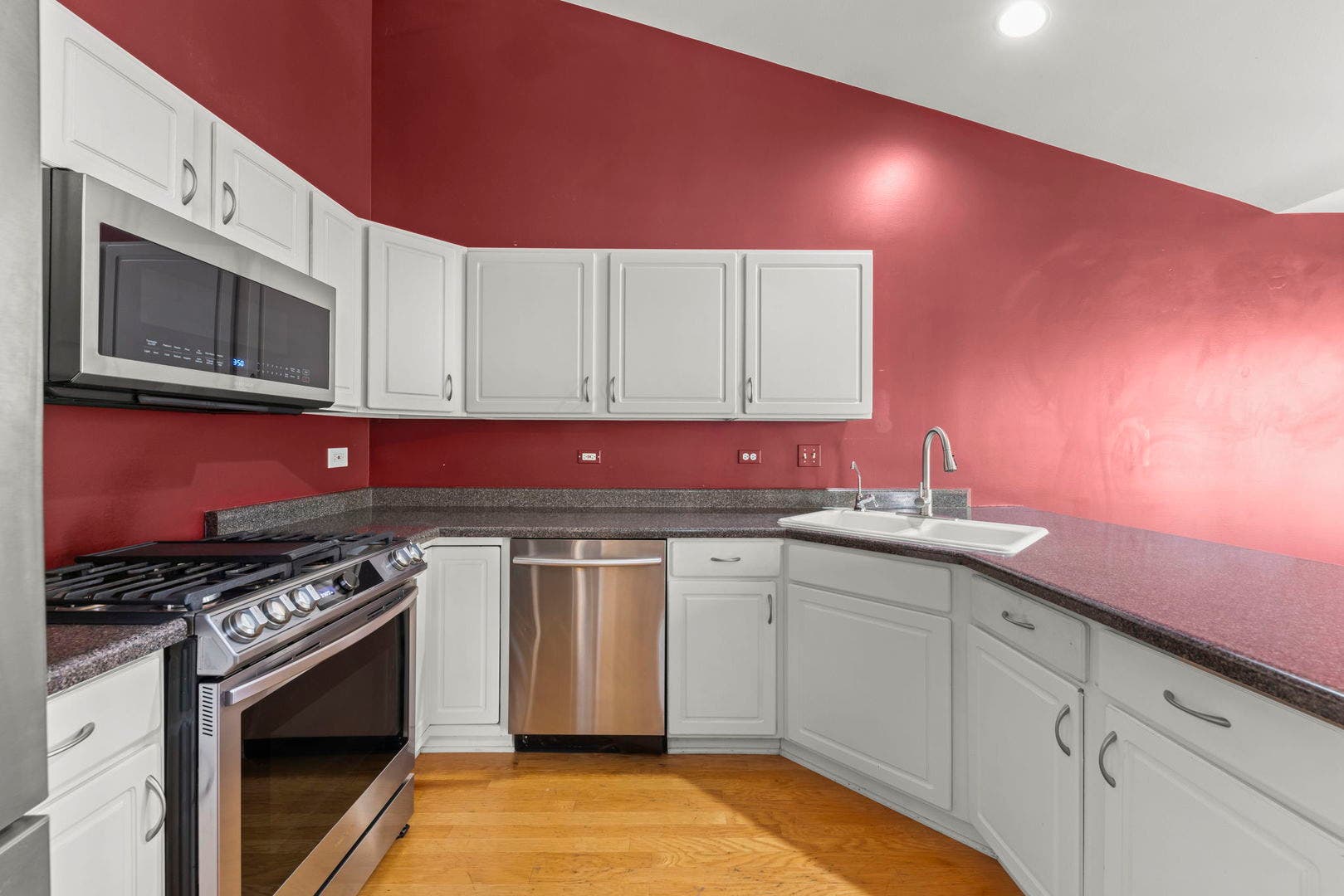 2034 JEFFREY Court, #2034, Elgin, IL 60123 2034 JEFFREY Court, #2034, Elgin, IL 60123