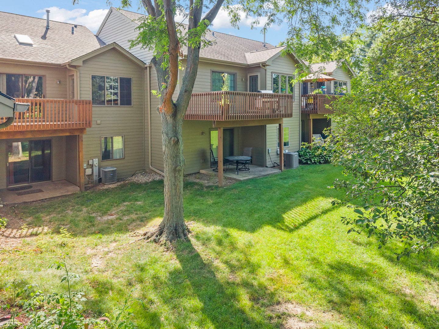 2034 JEFFREY Court, #2034, Elgin, IL 60123 2034 JEFFREY Court, #2034, Elgin, IL 60123