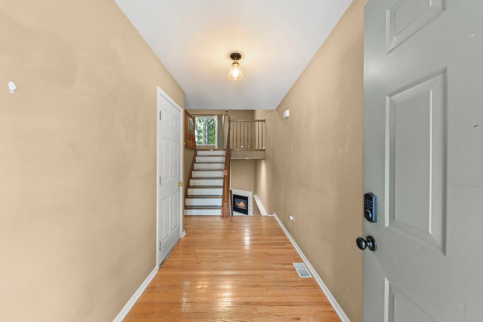 2034 JEFFREY Court, #2034, Elgin, IL 60123 2034 JEFFREY Court, #2034, Elgin, IL 60123