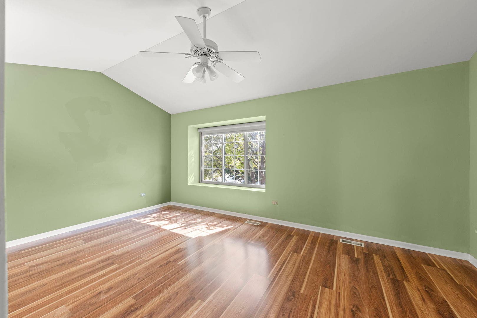 2034 JEFFREY Court, #2034, Elgin, IL 60123 2034 JEFFREY Court, #2034, Elgin, IL 60123
