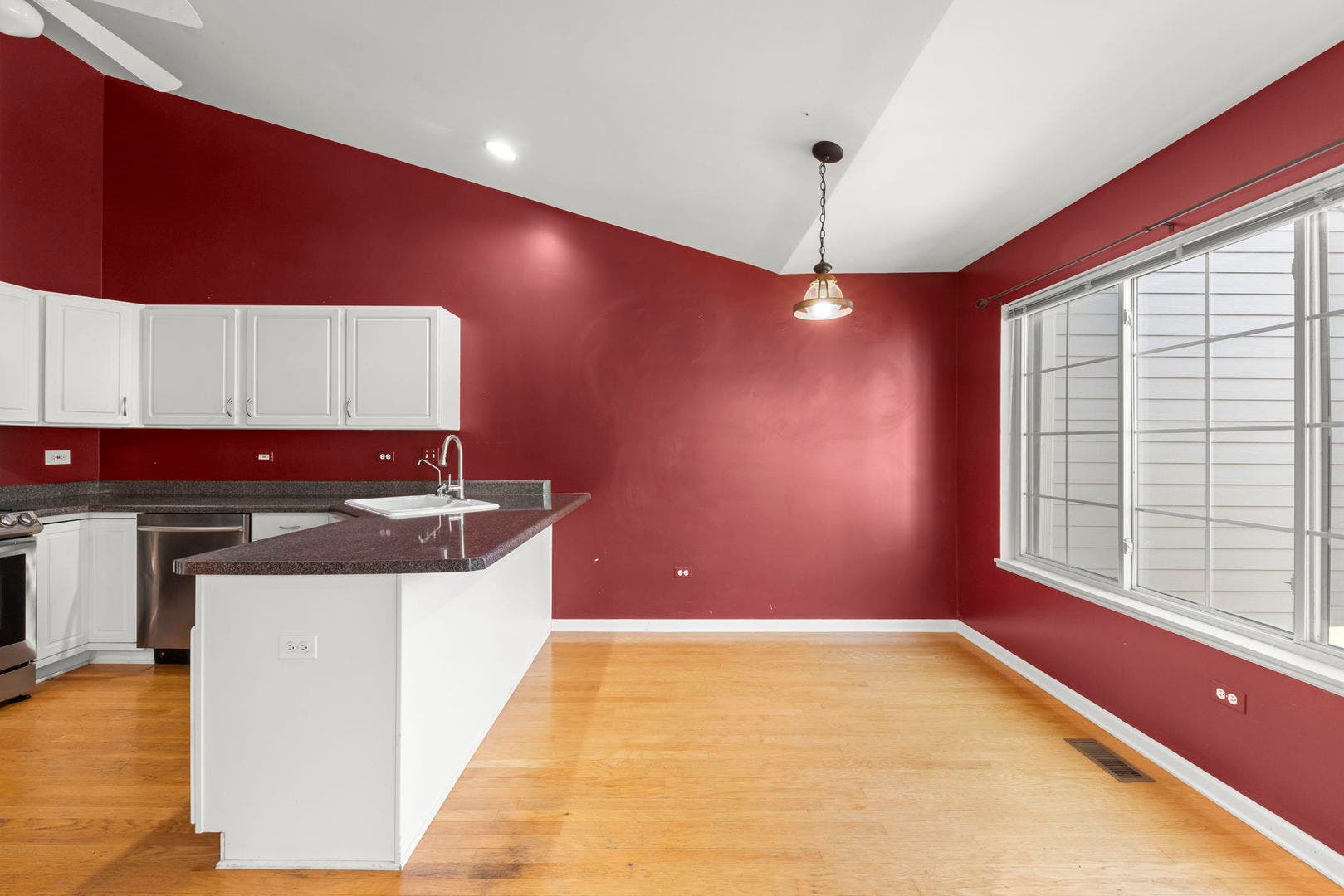 2034 JEFFREY Court, #2034, Elgin, IL 60123 2034 JEFFREY Court, #2034, Elgin, IL 60123