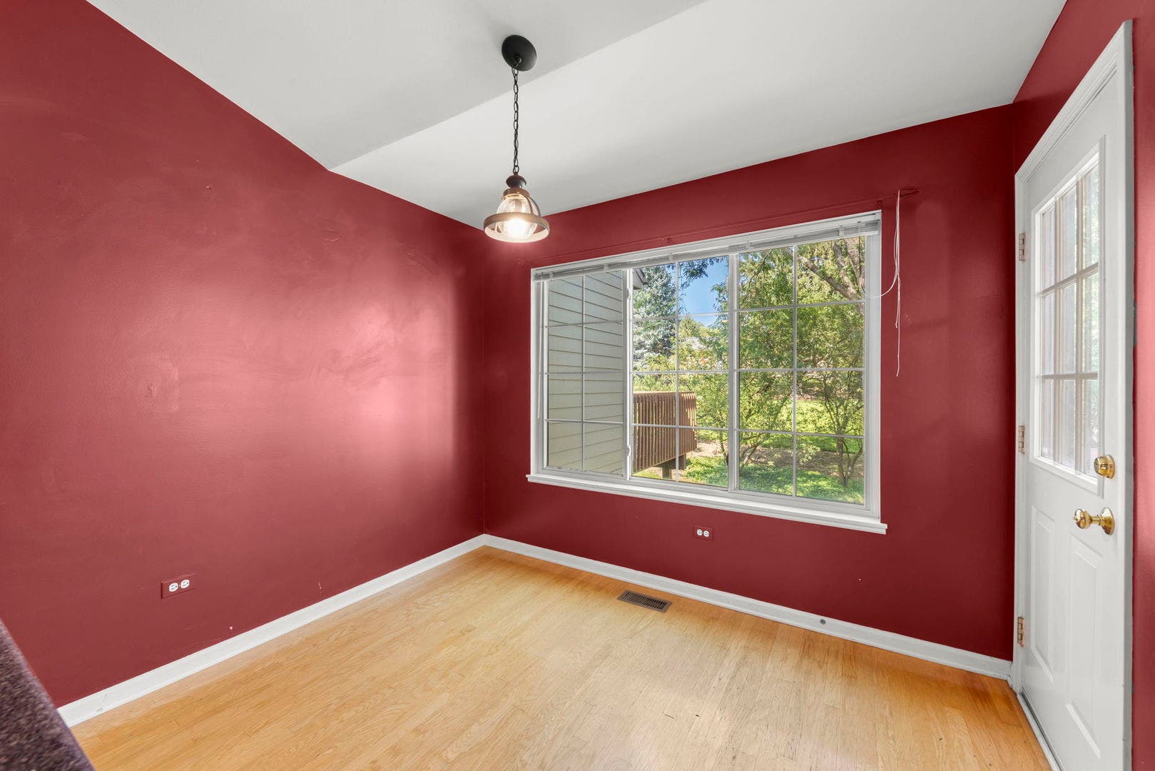 2034 JEFFREY Court, #2034, Elgin, IL 60123 2034 JEFFREY Court, #2034, Elgin, IL 60123