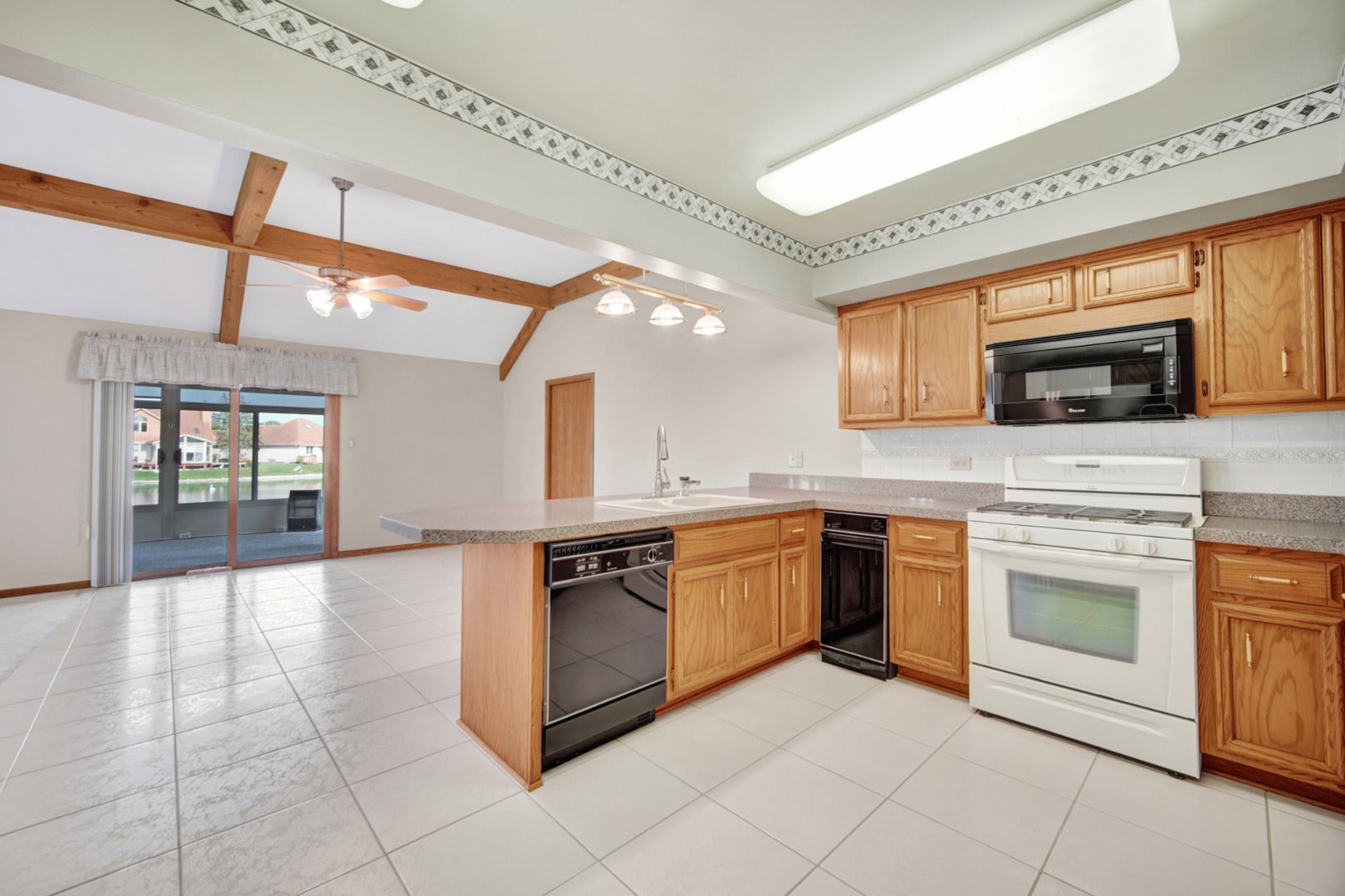 18335 Pine Wood Lane, Tinley Park, IL 60477