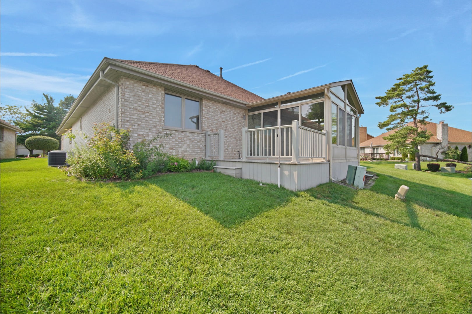18335 Pine Wood Lane, Tinley Park, IL 60477