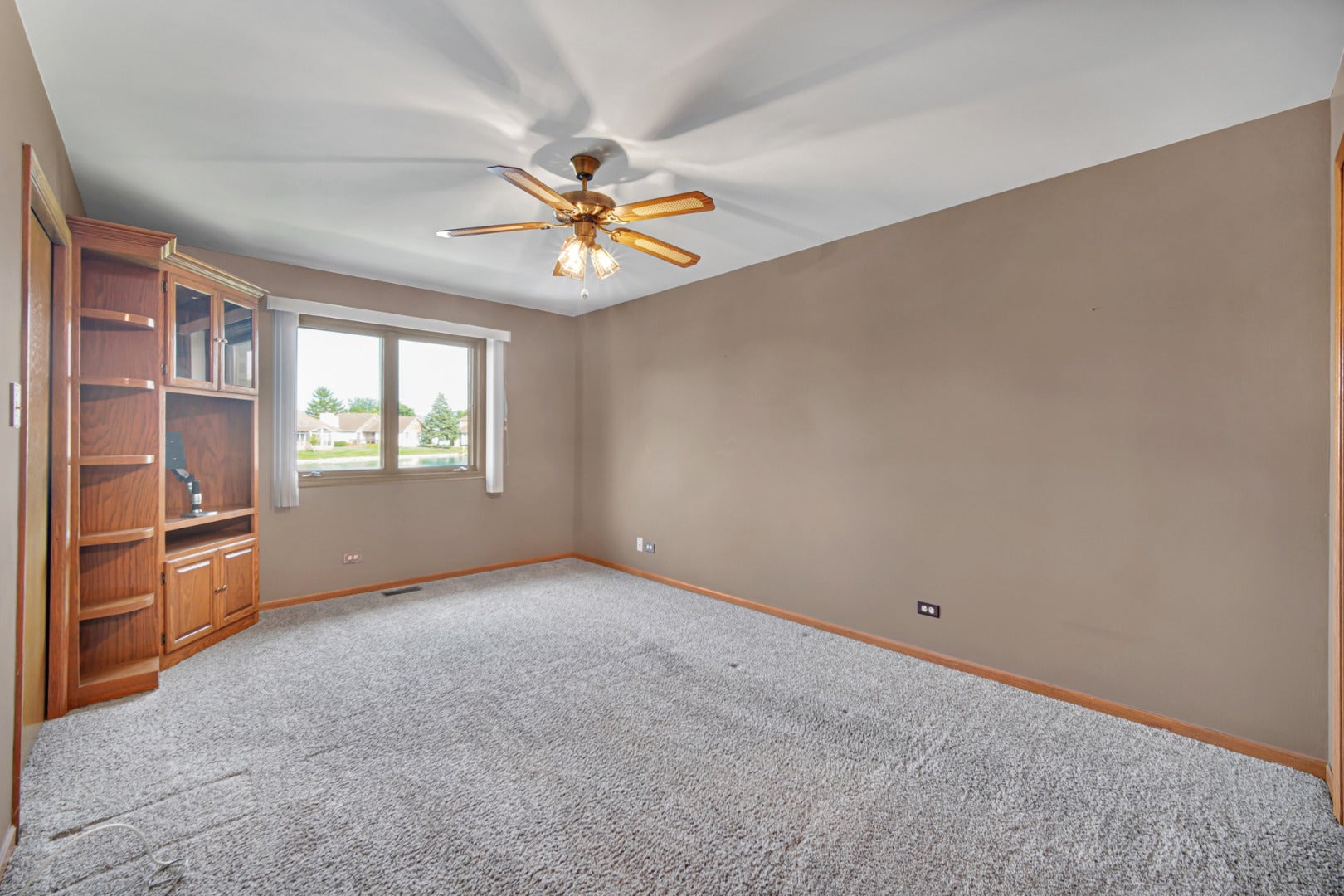 18335 Pine Wood Lane, Tinley Park, IL 60477