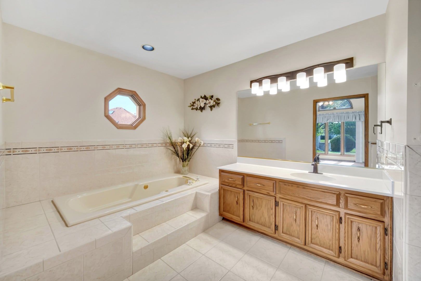 18335 Pine Wood Lane, Tinley Park, IL 60477
