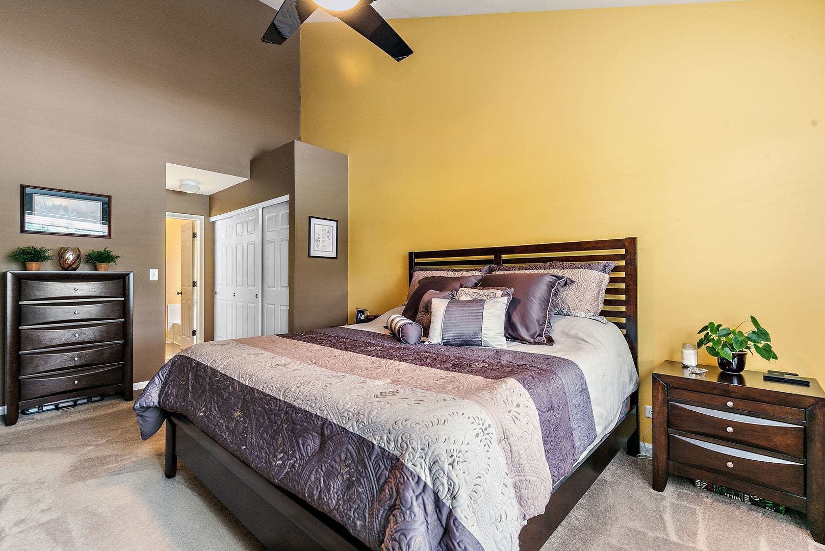 204 Dickens Trail, Elgin, IL 60120 204 Dickens Trail, Elgin, IL 60120