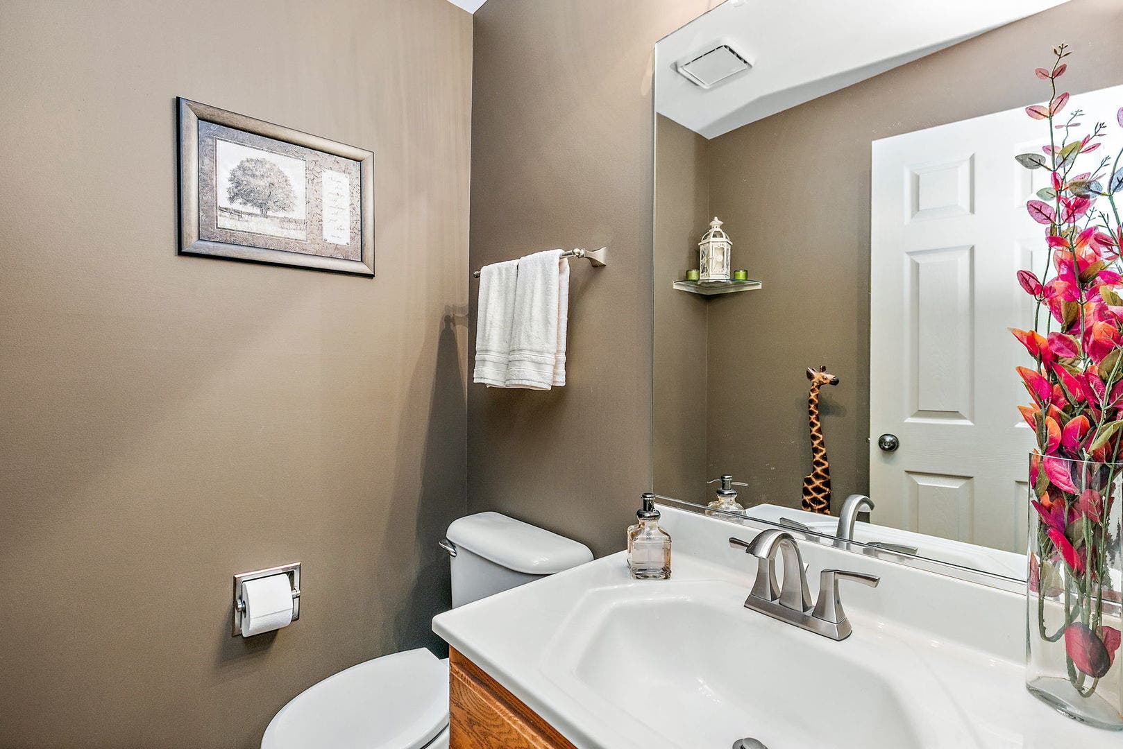 204 Dickens Trail, Elgin, IL 60120 204 Dickens Trail, Elgin, IL 60120