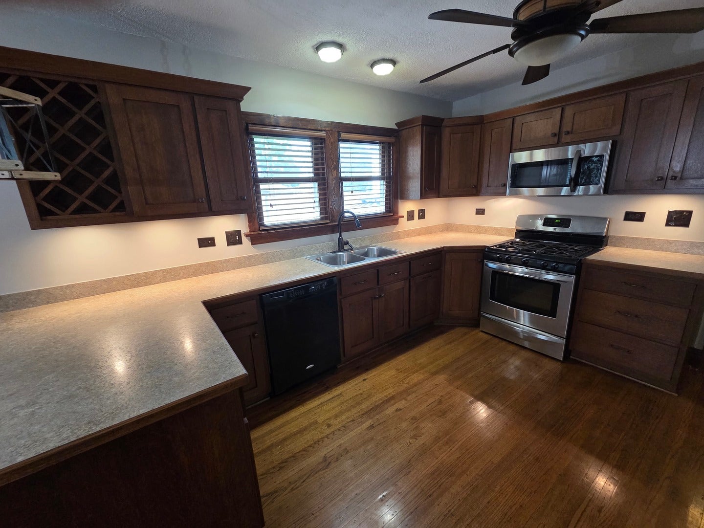 1205 Highland Avenue, Joliet, IL 60435 1205 Highland Avenue, Joliet, IL 60435