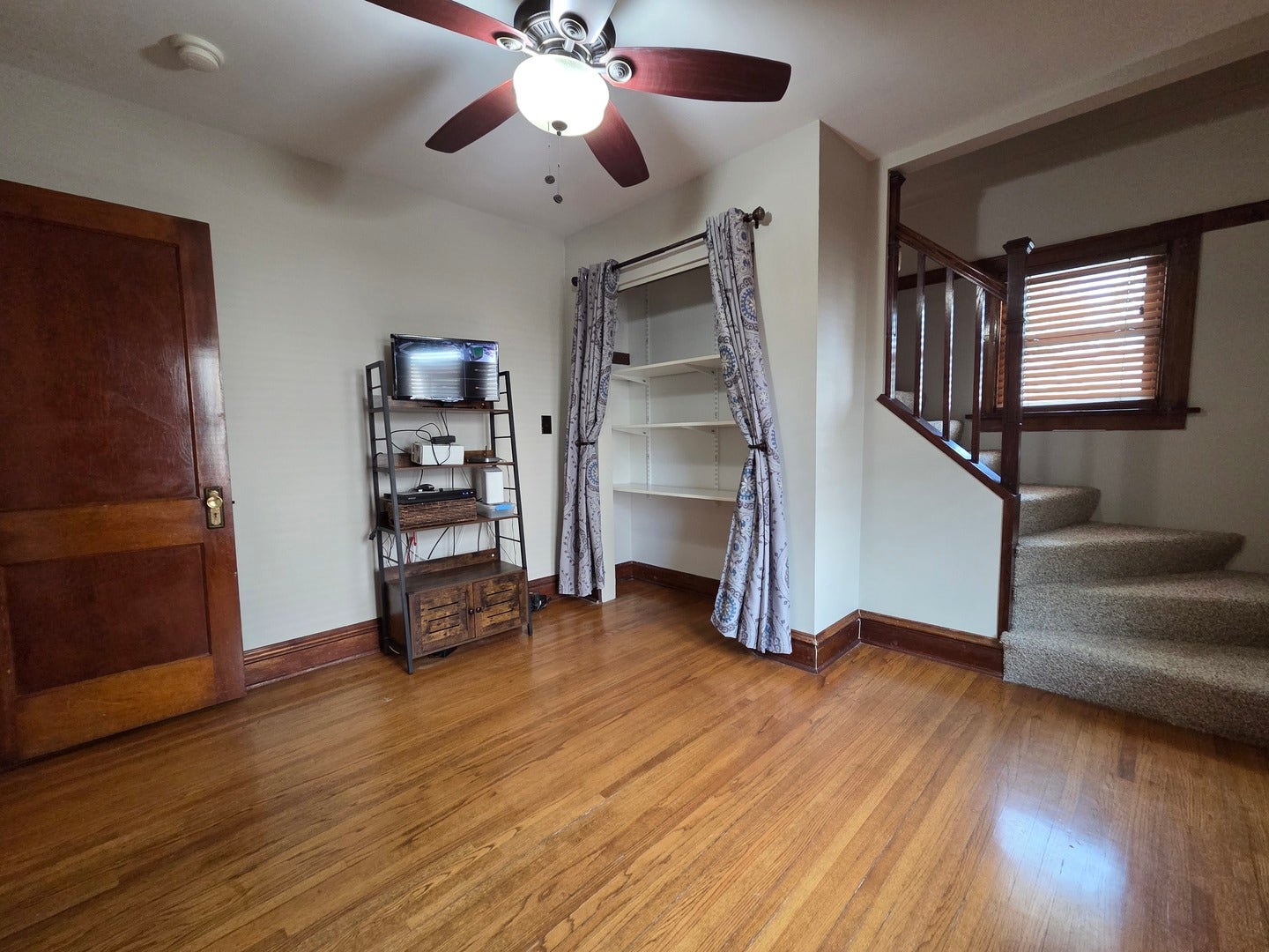 1205 Highland Avenue, Joliet, IL 60435 1205 Highland Avenue, Joliet, IL 60435