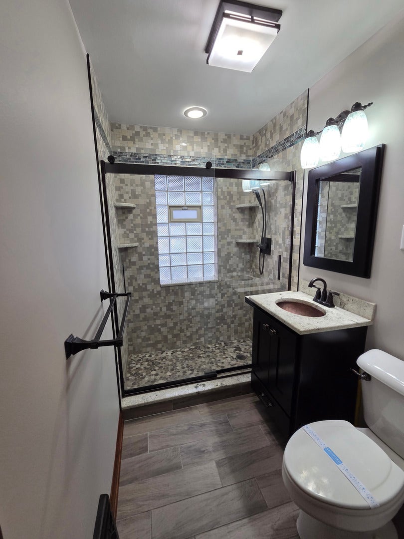 1205 Highland Avenue, Joliet, IL 60435 1205 Highland Avenue, Joliet, IL 60435