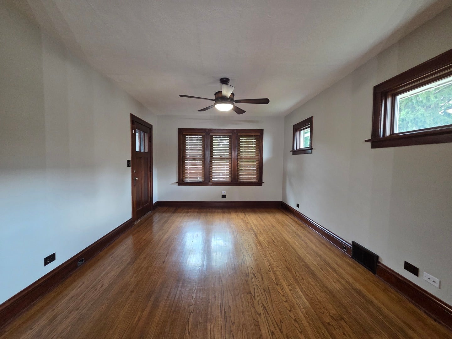 1205 Highland Avenue, Joliet, IL 60435 1205 Highland Avenue, Joliet, IL 60435