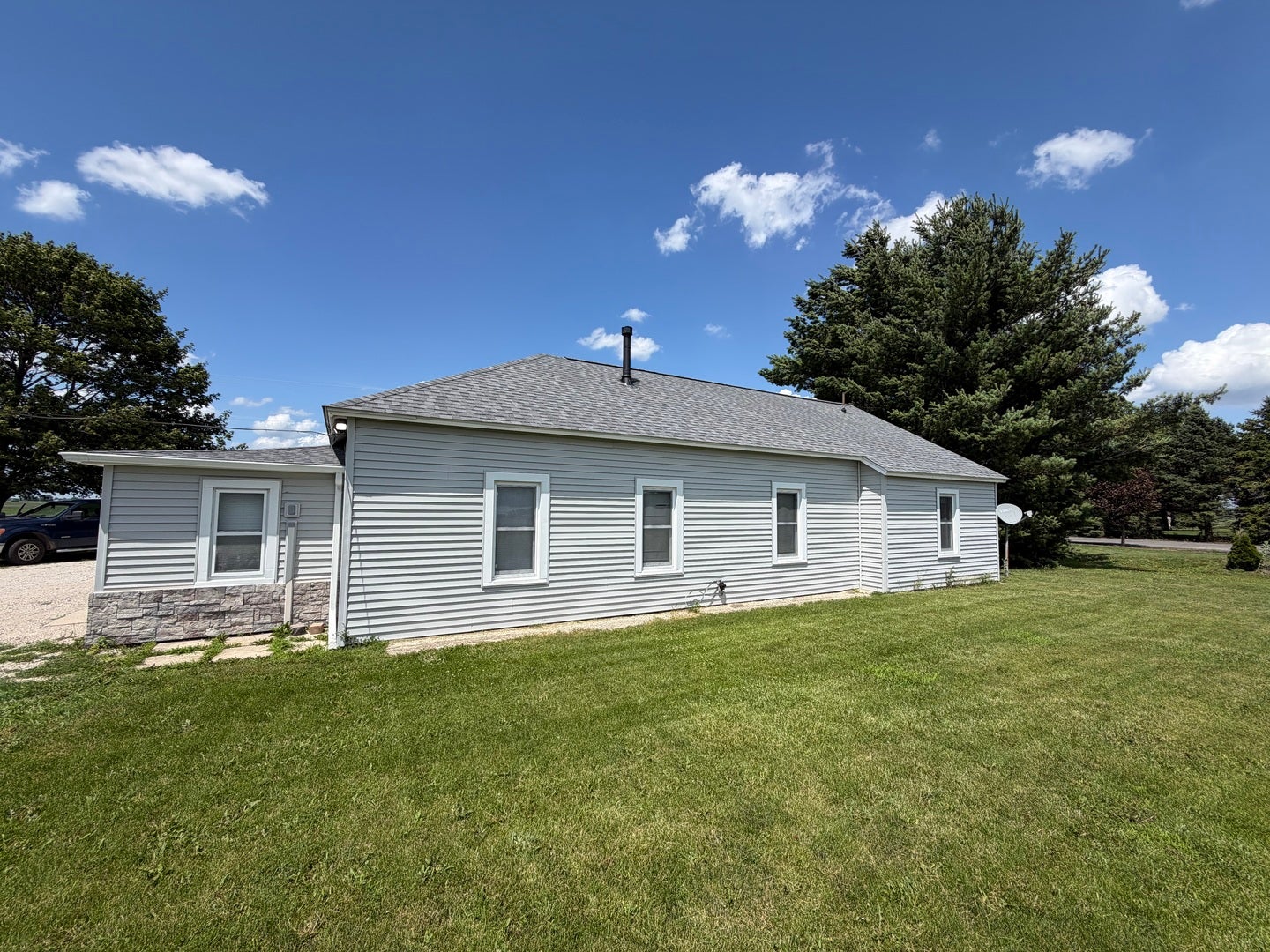 4312 Bell Road, Minooka, IL 60447 4312 Bell Road, Minooka, IL 60447