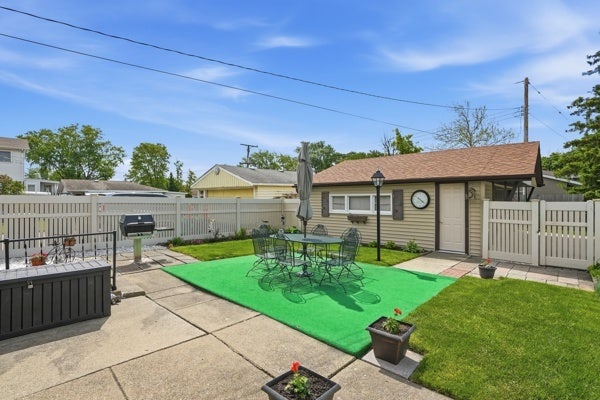 6933 176th Street, Tinley Park, IL 60477