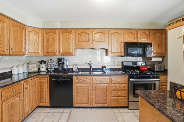 6933 176th Street, Tinley Park, IL 60477
