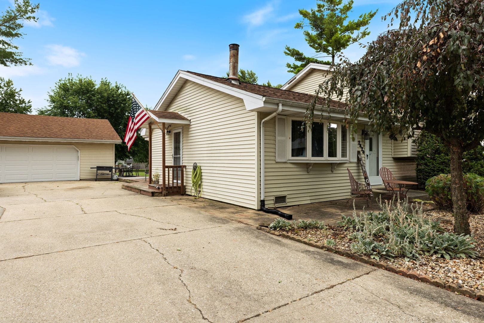 2424 Hel Mar Lane, Joliet, IL 60431