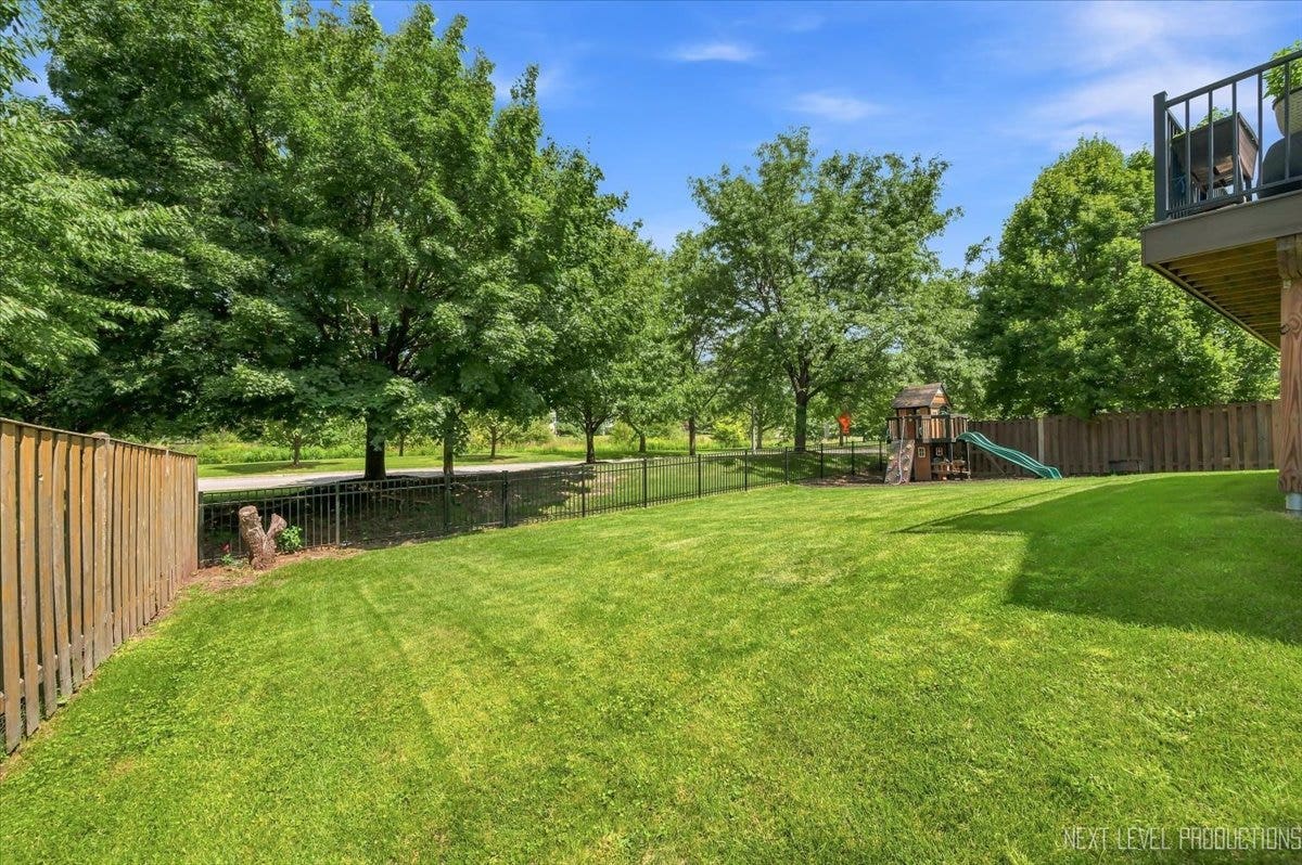 2416 Mckenzie Court, Aurora, IL 60503