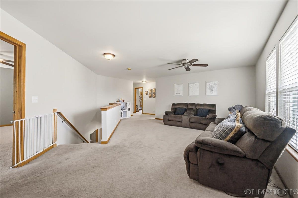 2416 Mckenzie Court, Aurora, IL 60503