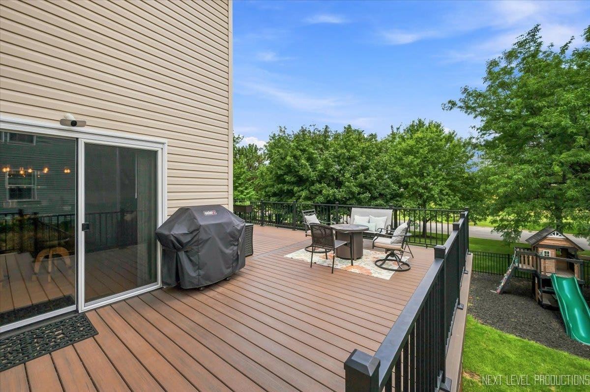 2416 Mckenzie Court, Aurora, IL 60503