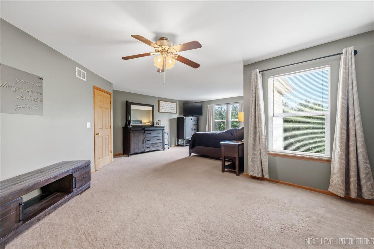 2416 Mckenzie Court, Aurora, IL 60503