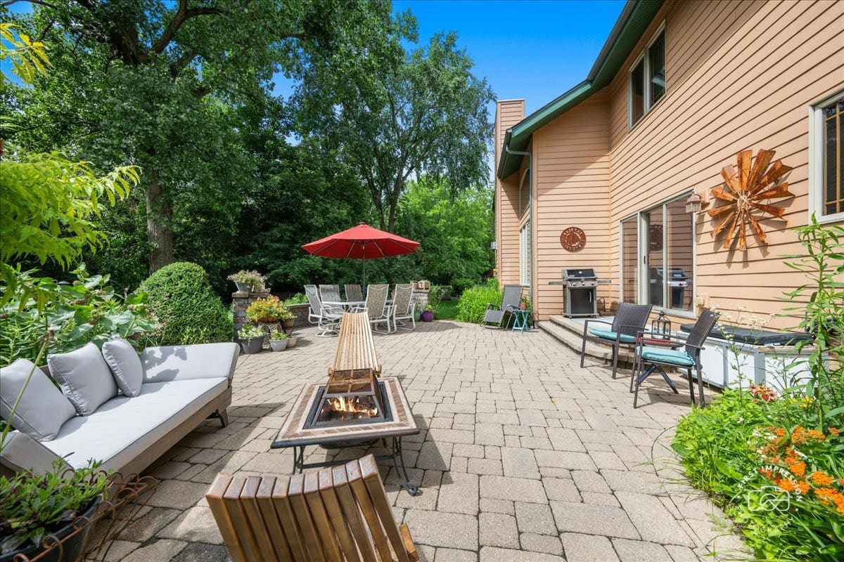 43W211 Tall Pines Road, Elgin, IL 60124