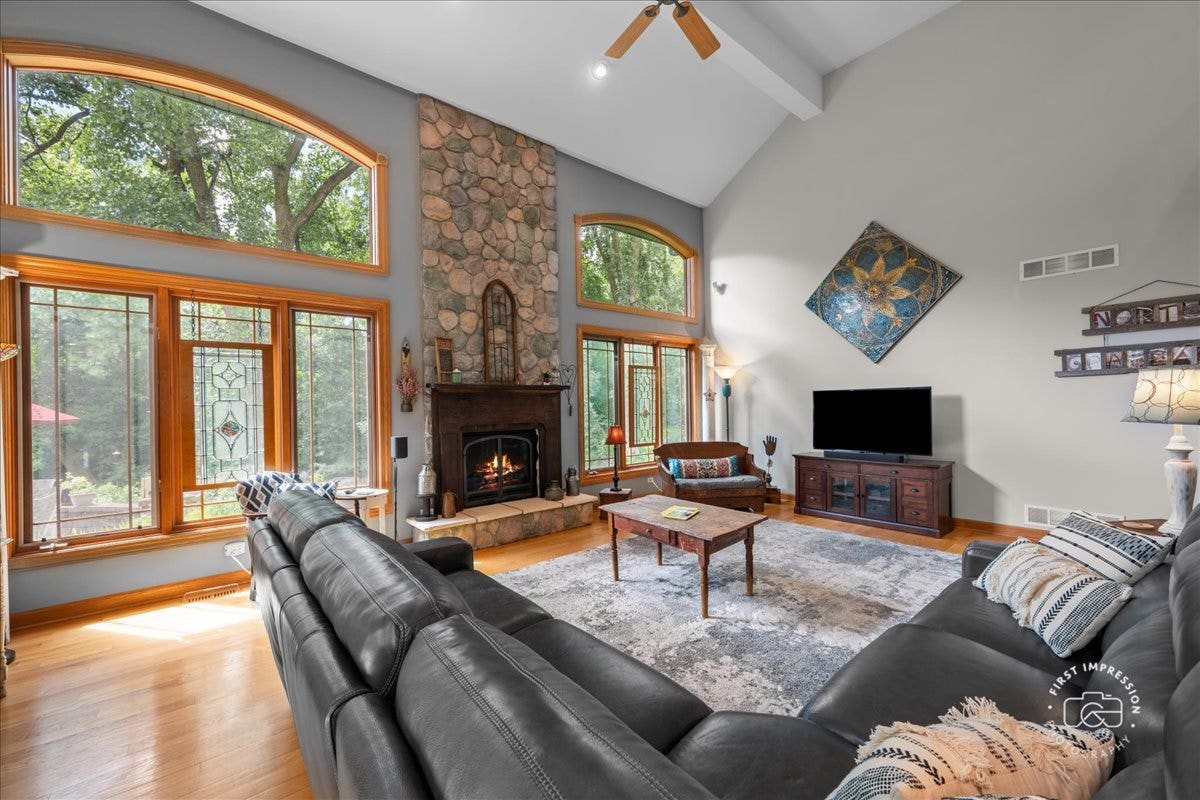 43W211 Tall Pines Road, Elgin, IL 60124
