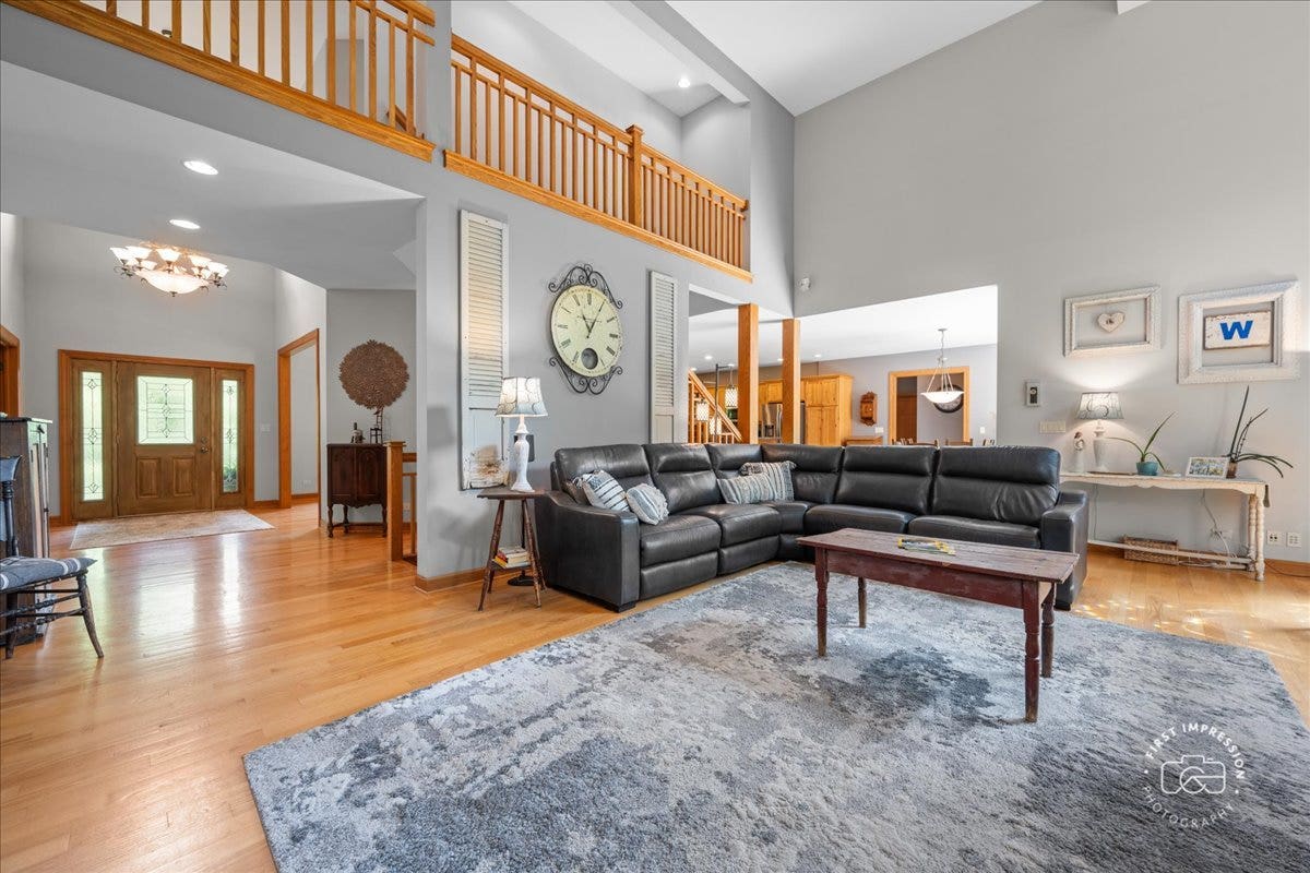 43W211 Tall Pines Road, Elgin, IL 60124