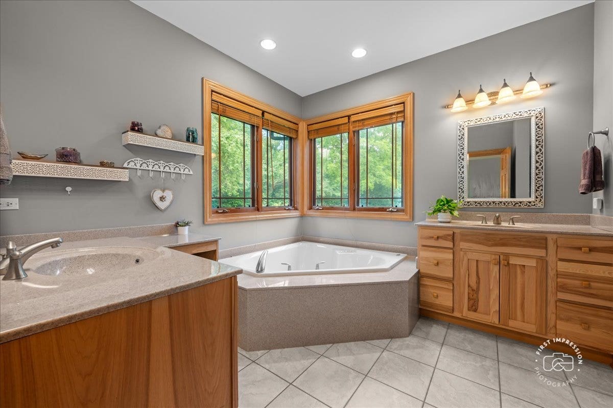 43W211 Tall Pines Road, Elgin, IL 60124