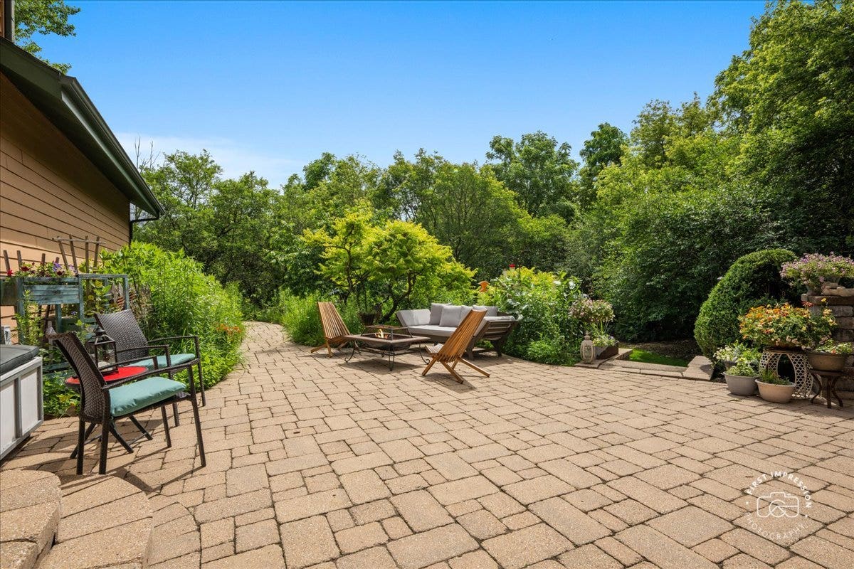 43W211 Tall Pines Road, Elgin, IL 60124