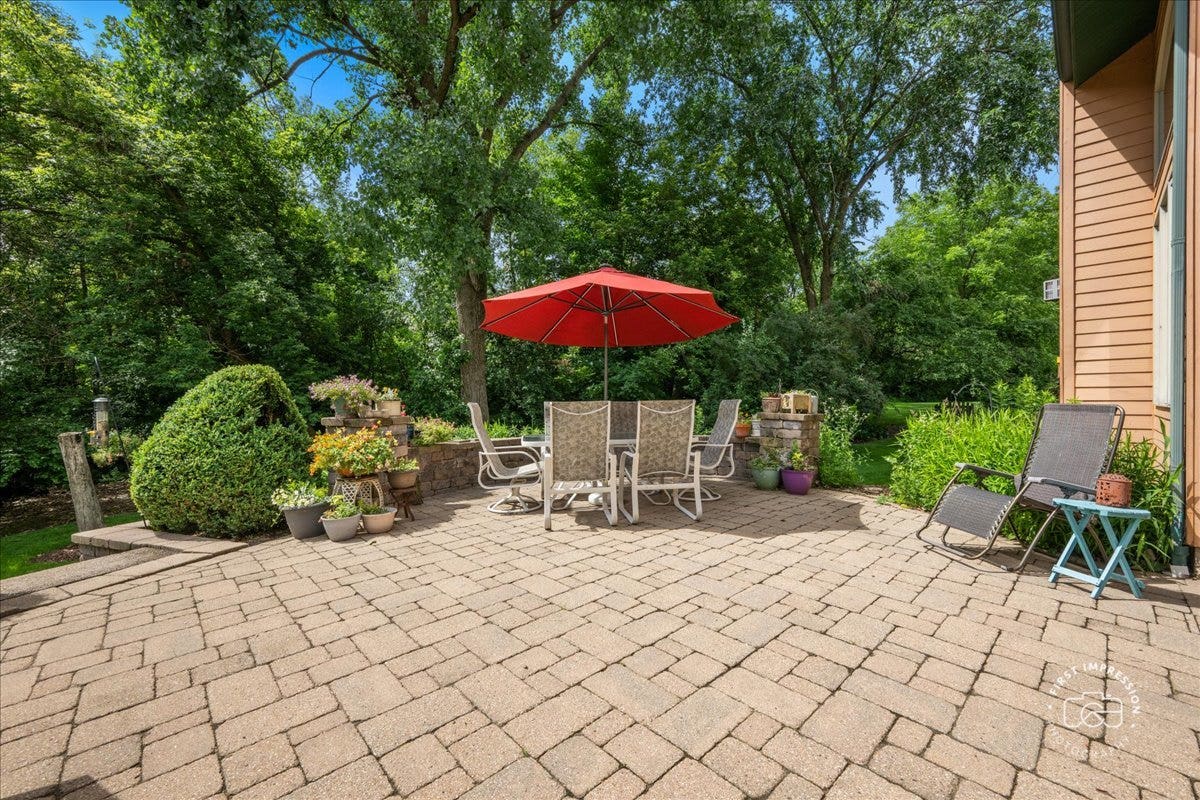 43W211 Tall Pines Road, Elgin, IL 60124