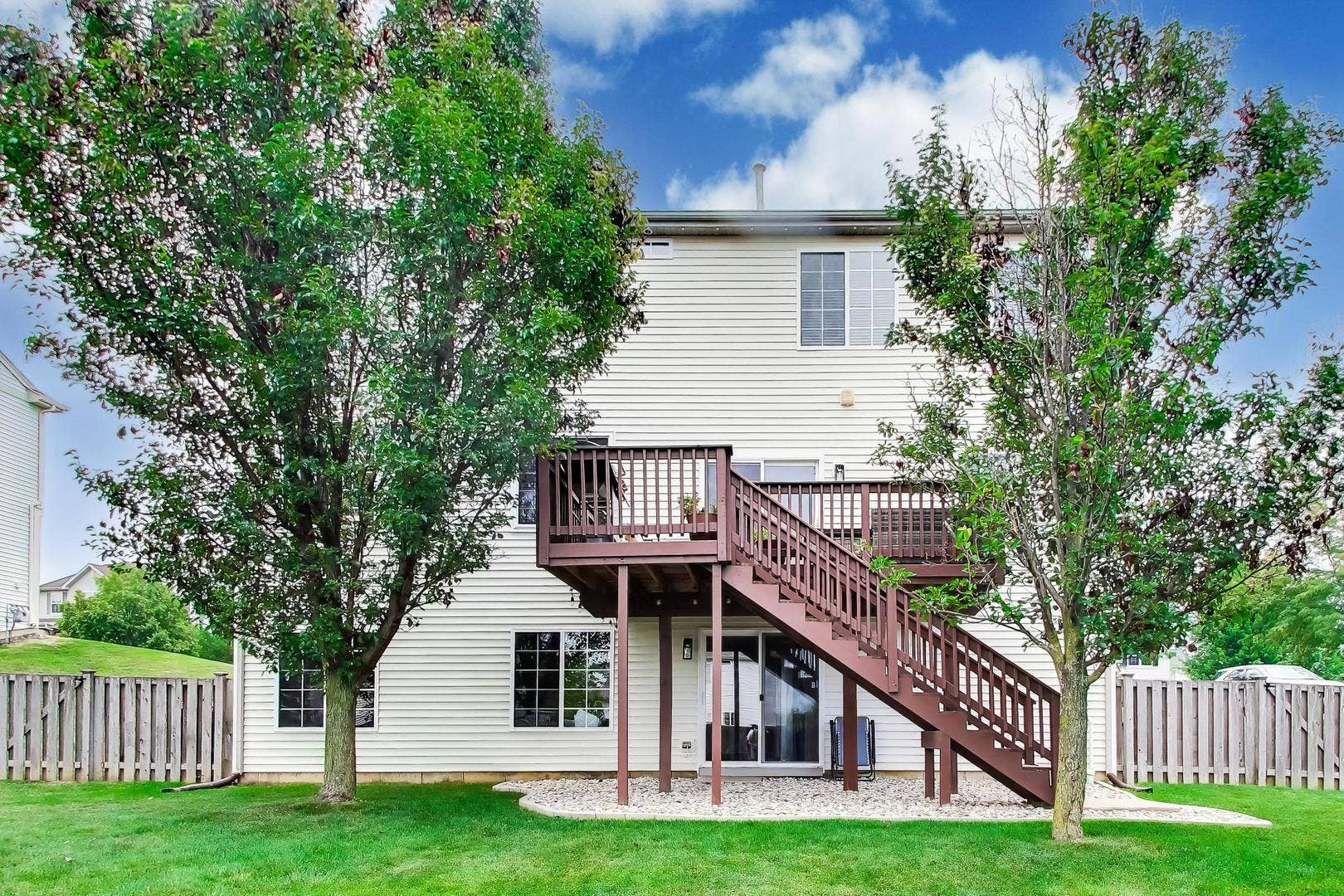 833 Briarcliff Drive, Minooka, IL 60447 833 Briarcliff Drive, Minooka, IL 60447