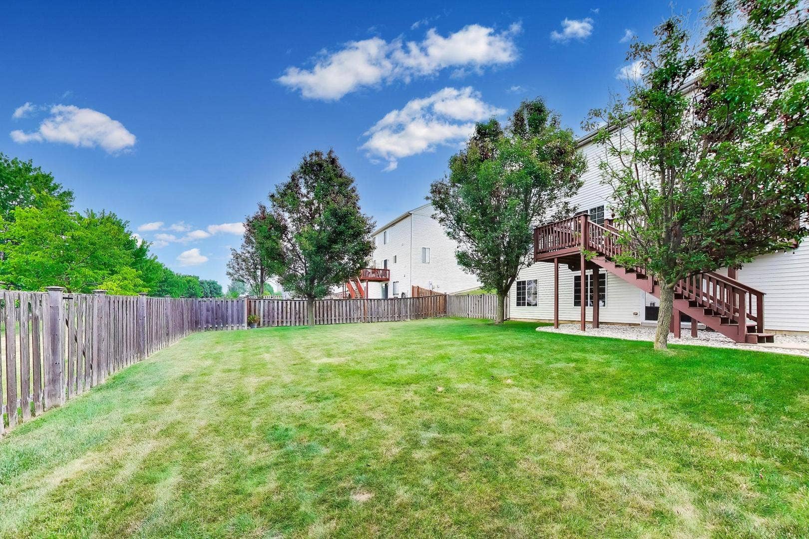 833 Briarcliff Drive, Minooka, IL 60447 833 Briarcliff Drive, Minooka, IL 60447