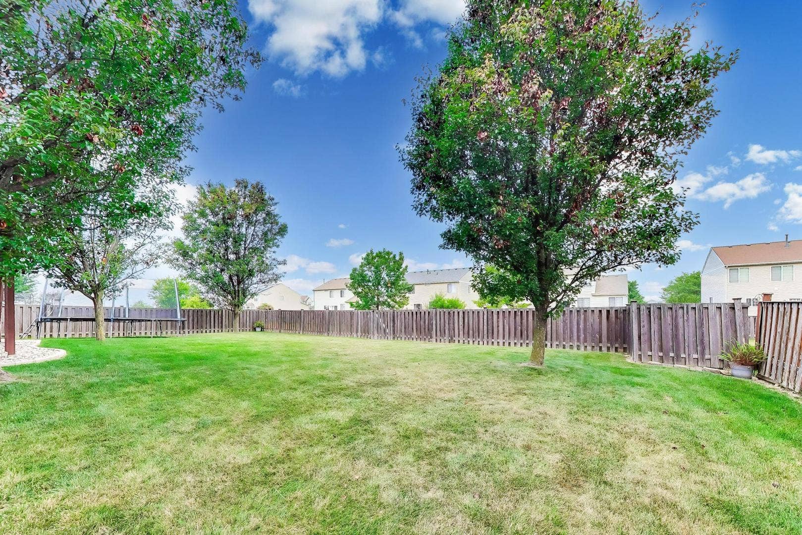 833 Briarcliff Drive, Minooka, IL 60447 833 Briarcliff Drive, Minooka, IL 60447