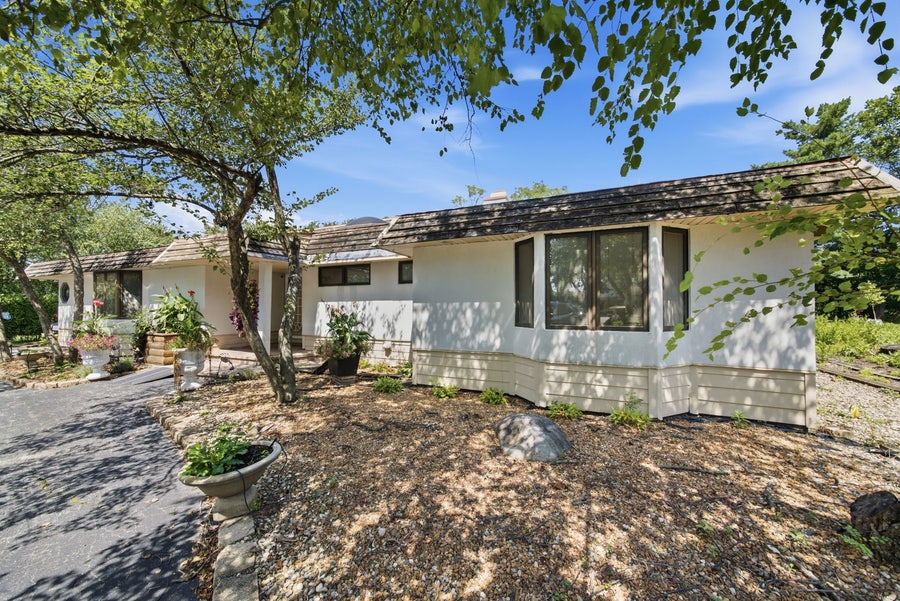 Property photo for 90 Graymoor Lane, Olympia Fields, IL